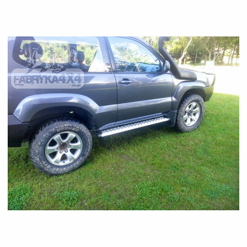 Progi Toyota LCJ125 02-09