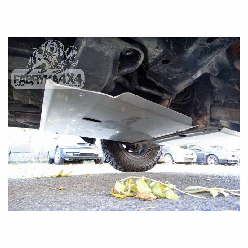 Osłona skrzyni automat benzyna Mitsubishi Pajero III 99-06