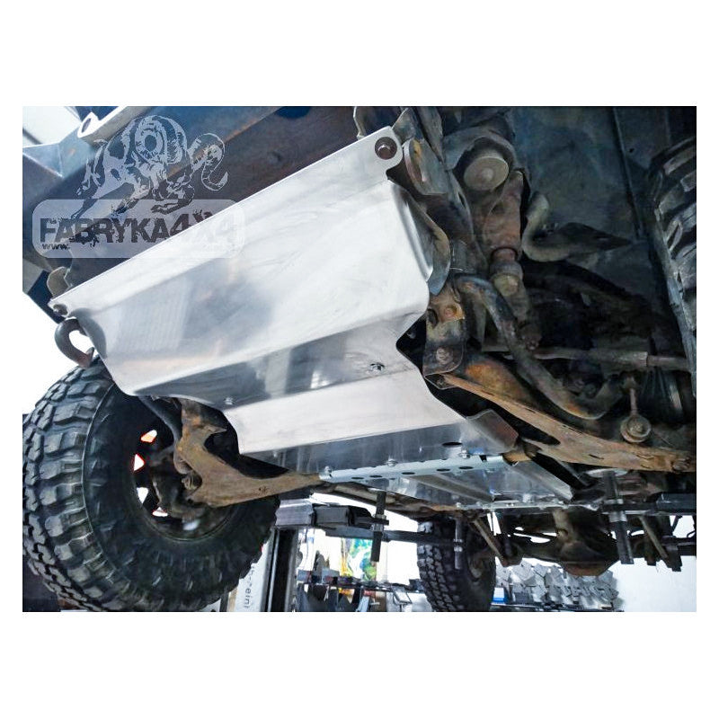 Osłona silnika 2.8 diesel automat do zderzaka F4X4 Mitsubishi Pajero II 91-99