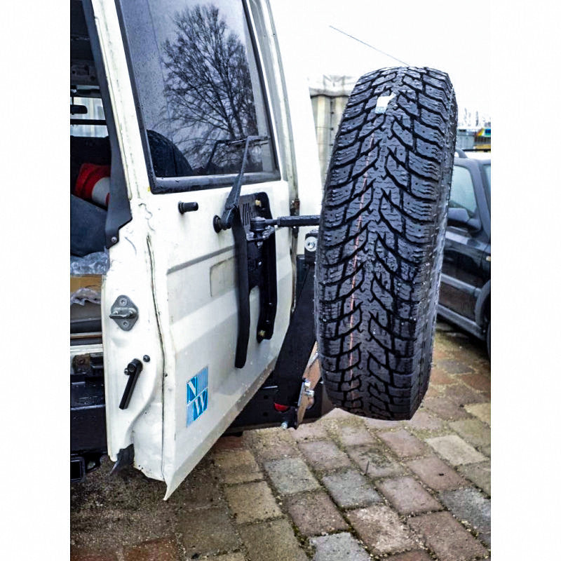 Mocowanie koła zapasowego Toyota HZJ78 07-