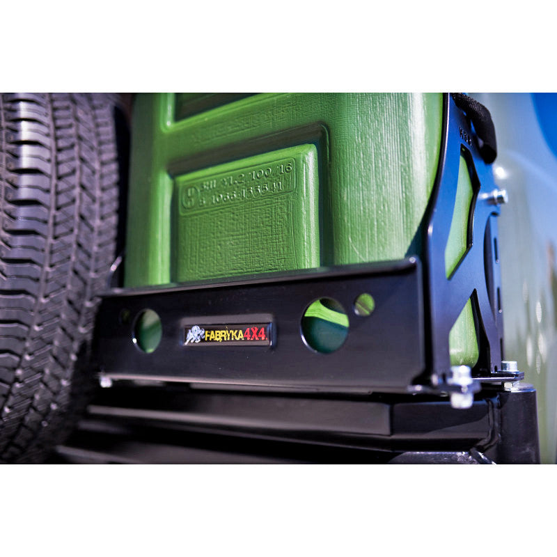 Kosz kanistra plastikowego 20L Suzuki Jimny IV 2018-