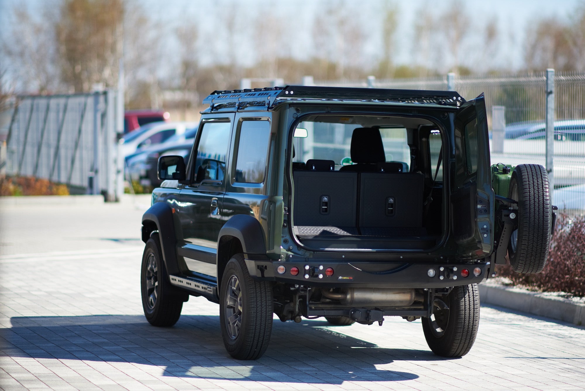 Zderzak tył Suzuki Jimny IV 2018-