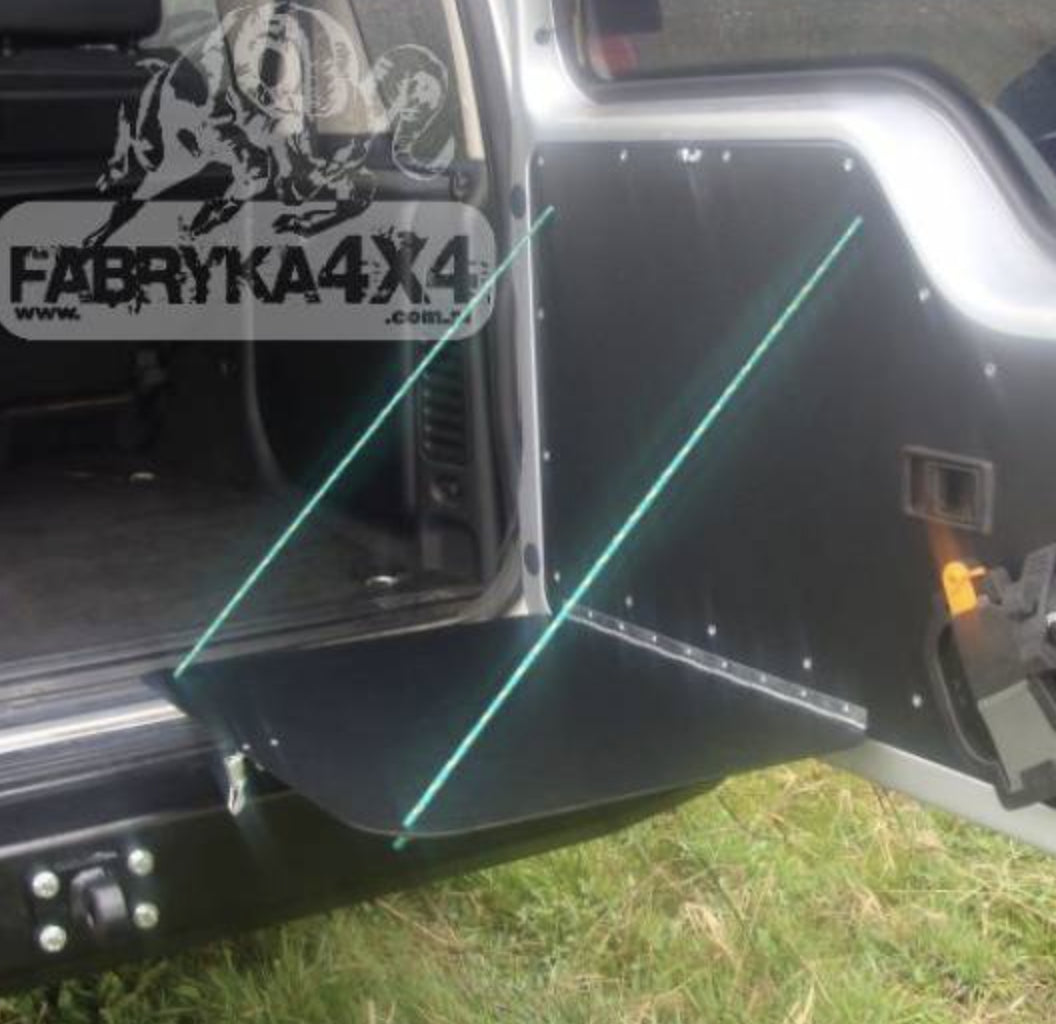 Stolik na drzwi tylne Land Rover Discovery II