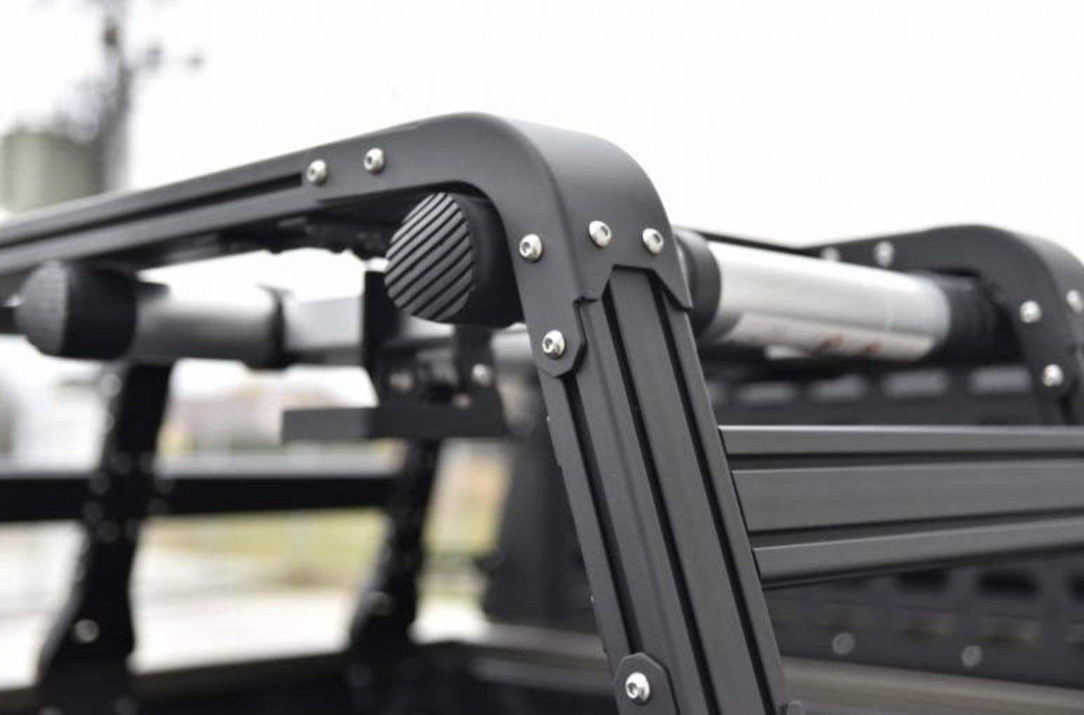 Uchwyt drabiny + drabina teleskopowa 2,6m do bed rack Toyota HILUX REVO 2020-