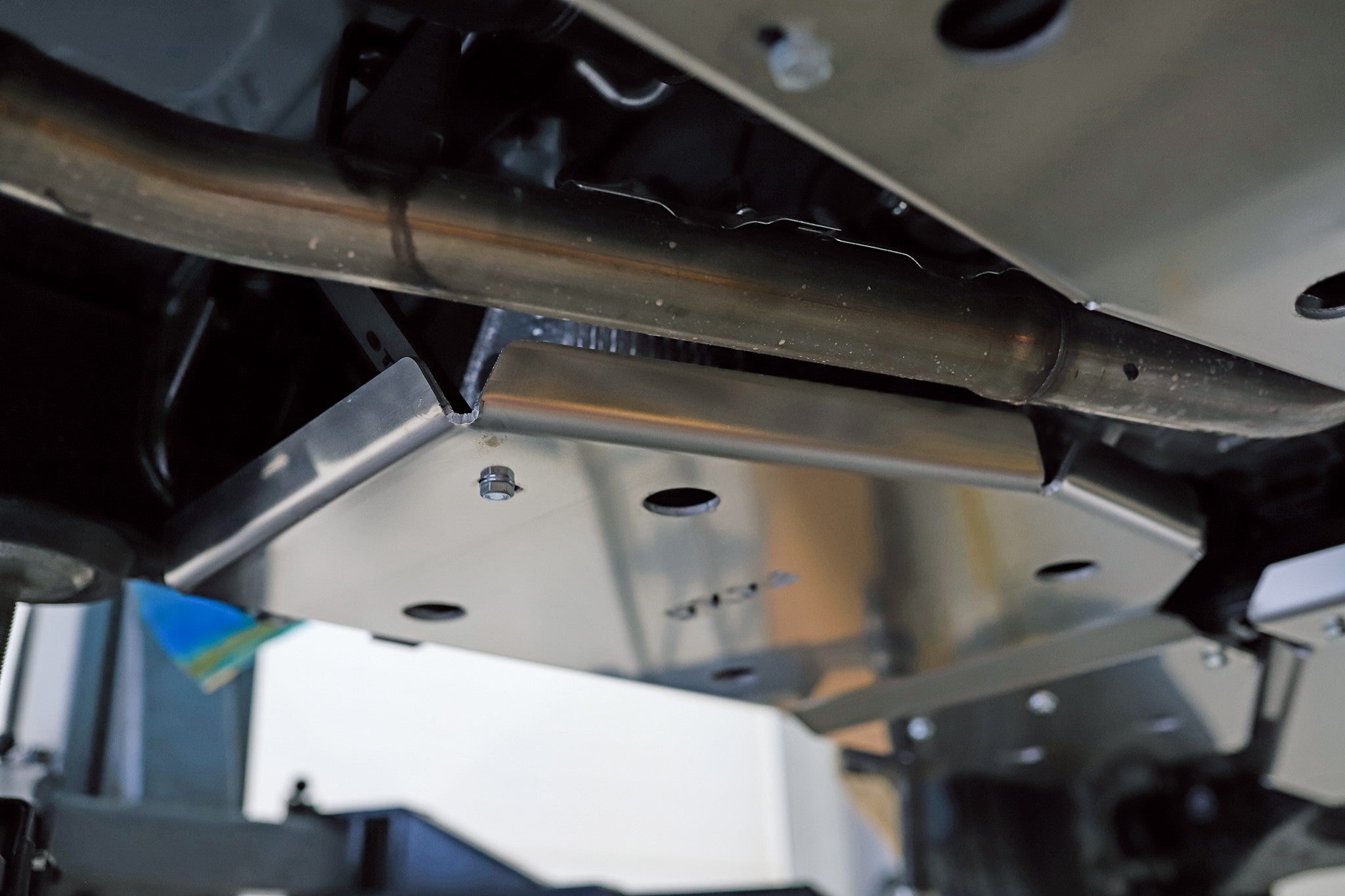Osłona reduktora i adblue Toyota LCJ250 2024-