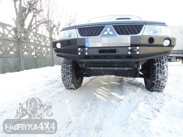 Zderzak przód Mitsubishi Pajero Sport 00-08