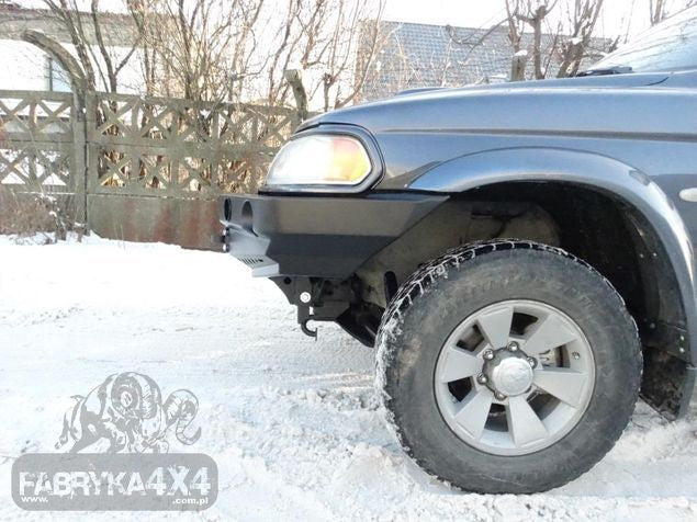 Zderzak przód Mitsubishi Pajero Sport 00-08
