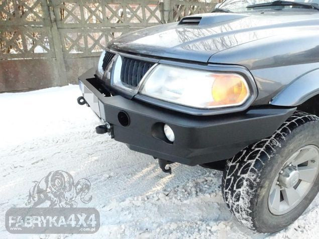 Zderzak przód Mitsubishi Pajero Sport 00-08