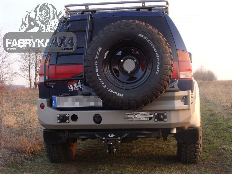 Zderzak tył Mitsubishi Pajero Sport 96-00