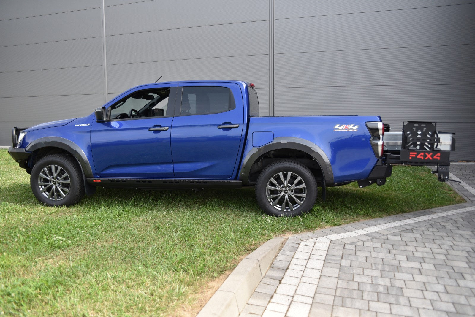 Zabudowa wyprawowa półotwarta ISUZU D-MAX 2020-