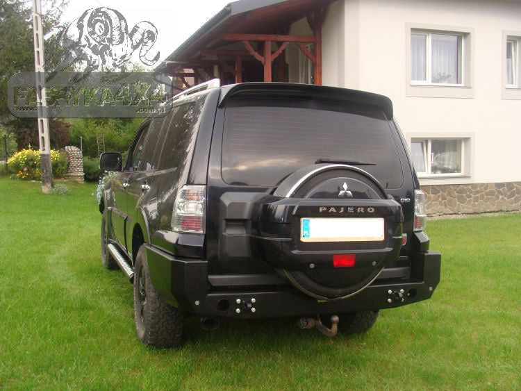 Zderzak tył Mitsubishi Pajero IV 06-15