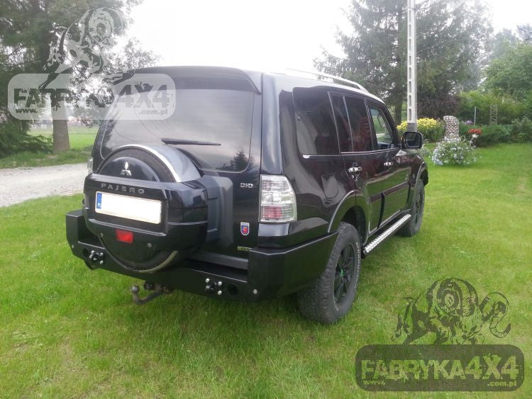 Zderzak tył Mitsubishi Pajero IV 06-15