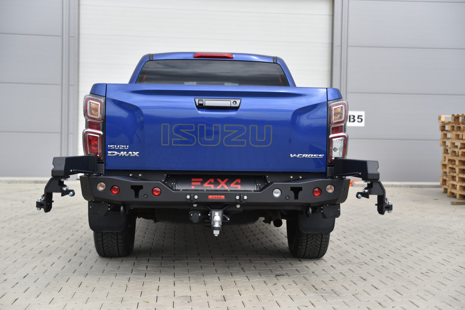 Ramię modułowe lewe Isuzu D-MAX 2020-